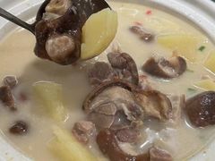 -霄汉牛三鲜湖北砂锅菜(万松园2店)