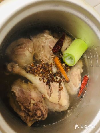 今天没有翻车 我太难了 家里没有葱姜蒜 只有一根大葱