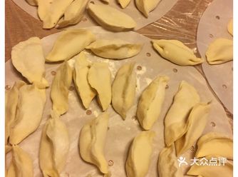 以前麦德龍的面粉可選的品牌可多啦，現在是逮着什麼拿什么