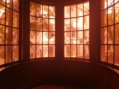 -Nathalie Djurberg与Hans Berg“牛皮纸包裹的月亮”-Prada荣宅当季展览