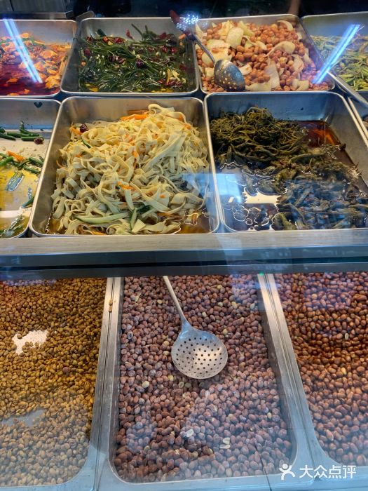 万顺啤酒屋(皇寺路店)小菜四拼图片