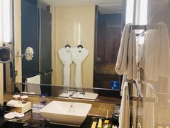 -广州天河希尔顿酒店