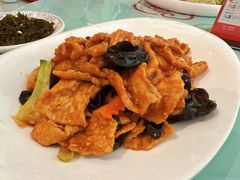 滑溜肉片-添福来墨鱼饺子 · 海鲜东北菜(大连星海·黄浦路店)