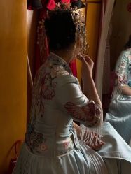 -艾米丽婚纱礼服