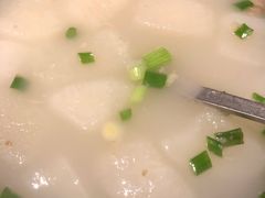 砂锅龙骨萝卜汤-百年粉蒸牛肉