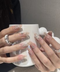 -悦指间美甲美睫
