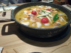 -山城外·非遗酸菜鱼(新都汇融店)