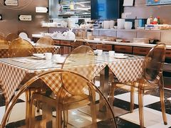 -新大咀港式茶餐厅(宝山万达店)