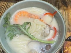 -花食间餐吧(远大购物中心群力店)