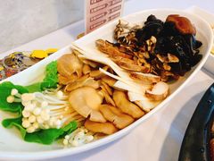 -德天肥牛海鲜火锅(龙吟坊店)