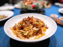 洋葱炒羊肉-三利音·玖弄小鲜(浦东嘉里城店)