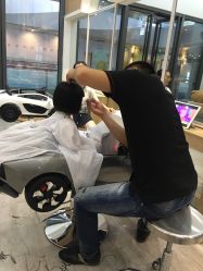 -奇怪的独角兽亲子理发沙龙