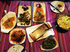 -香巴拉云南餐厅(华莱坞店)