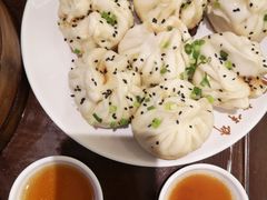 鲜肉生煎-老半斋(福州路店)