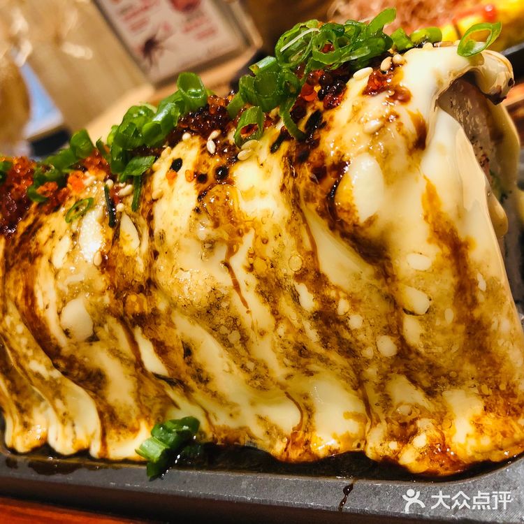 环境： 餐厅地点在金鹰2期9楼，上了楼就能看到