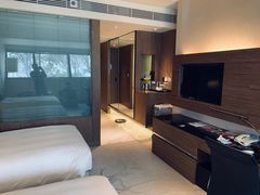 -上海滴水湖皇冠假日酒店