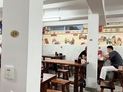 -宝瑞门钉肉饼店