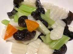 黑木耳炒淮山西芹-闽和南(深圳万象城店)