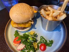 美式烧烤牛肉汉堡-bluefrog蓝蛙(恒隆广场店)