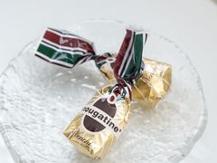 焦糖榛子碎黑巧克力制品-VENCHI 闻绮(北京国贸商城店)