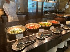 -圣丰索菲特·2 On 988 Café 自助餐厅