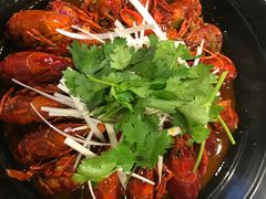 -虾弄弄海派小龙虾·牛羊蝎子火锅