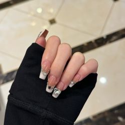 -菜菜美甲美睫皮肤管理