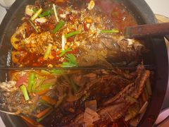 -鸣记脆皮烤鱼·海鲜烤鱼(三八广场店)