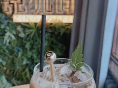 -ZING COFFEE 镜咖啡