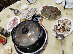 -濠轩阁特色生蚝火锅(水湾路店)