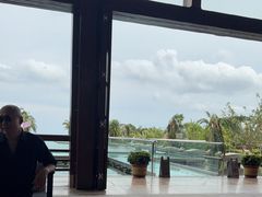 -亚龙湾喜来登·美景台大堂吧