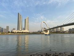 -南京眼步行桥