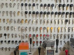 -平安开锁换锁配汽车钥匙