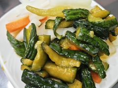 -牛一嘴·兰州牛肉面·大盘鸡(财富中心店)