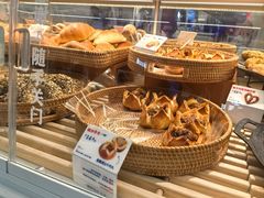 -红星前进面包牛奶公司(君太店)