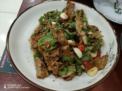 -湖南人家湘菜馆(镇江路店)