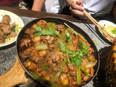 秘制酱焖鸡-华盛园卷子王农家菜水库鱼