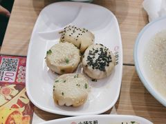 -小杨生煎(金山百联购物中心3楼店)