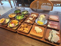-银米·云南传统过桥米线(双廊黑金冠店)