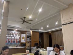 -鹏城人家海鲜酒家·23年老字号(较场尾店)