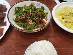 -湖南人家湘菜馆(镇江路店)