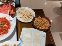 -贵府酸汤牛肉火锅·贵州老字号(飞山街店)