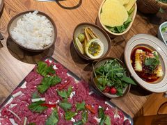 -野山舂·贵州现舂酸汤火锅(鸿通城店)