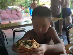 -热带风暴水上乐园(新镇路)