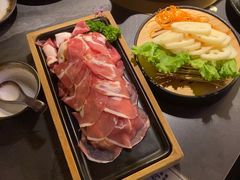 -湊湊火锅·茶憩(杭州湖滨银泰in77店)