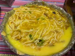 -香巴拉云南餐厅(华莱坞店)