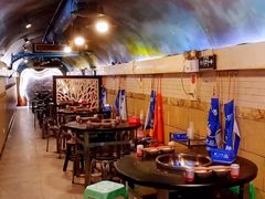 -洞亭火锅(防空洞总店)