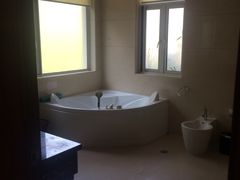 -上海怡沁园度假酒店