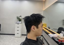 点击看大图 -YESIDO椰岛造型烫发染发