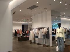 -URBAN REVIVO(上海中庚漫游城店)